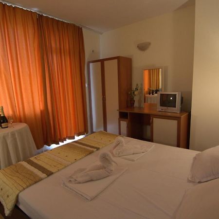 Hotel Stoyanov Ravda Bagian luar foto