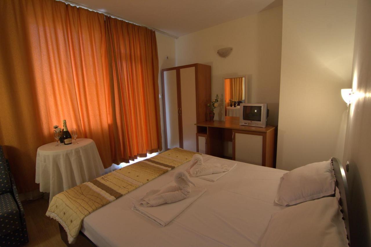 Hotel Stoyanov Ravda Bagian luar foto